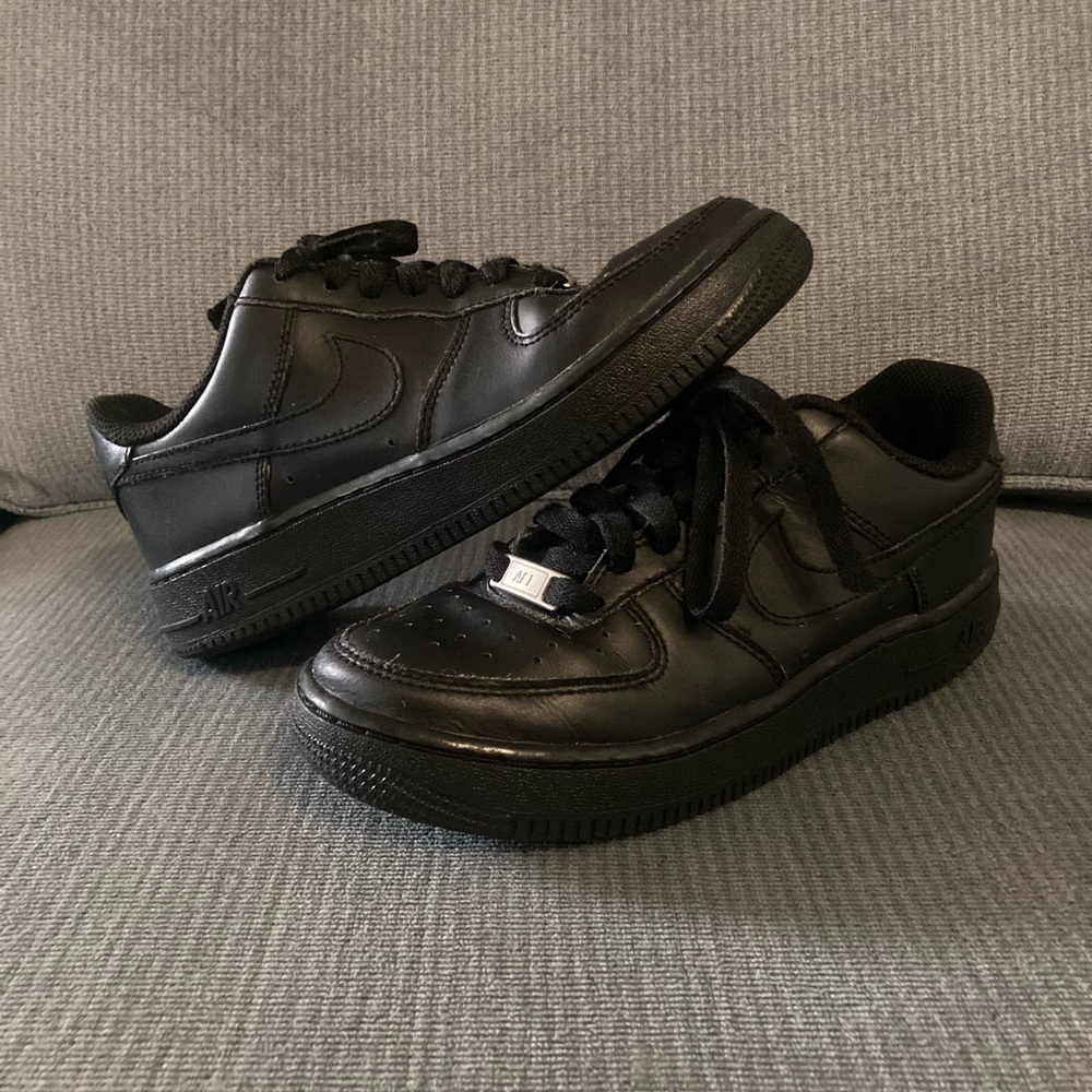 4Y Nike Air Force 1s